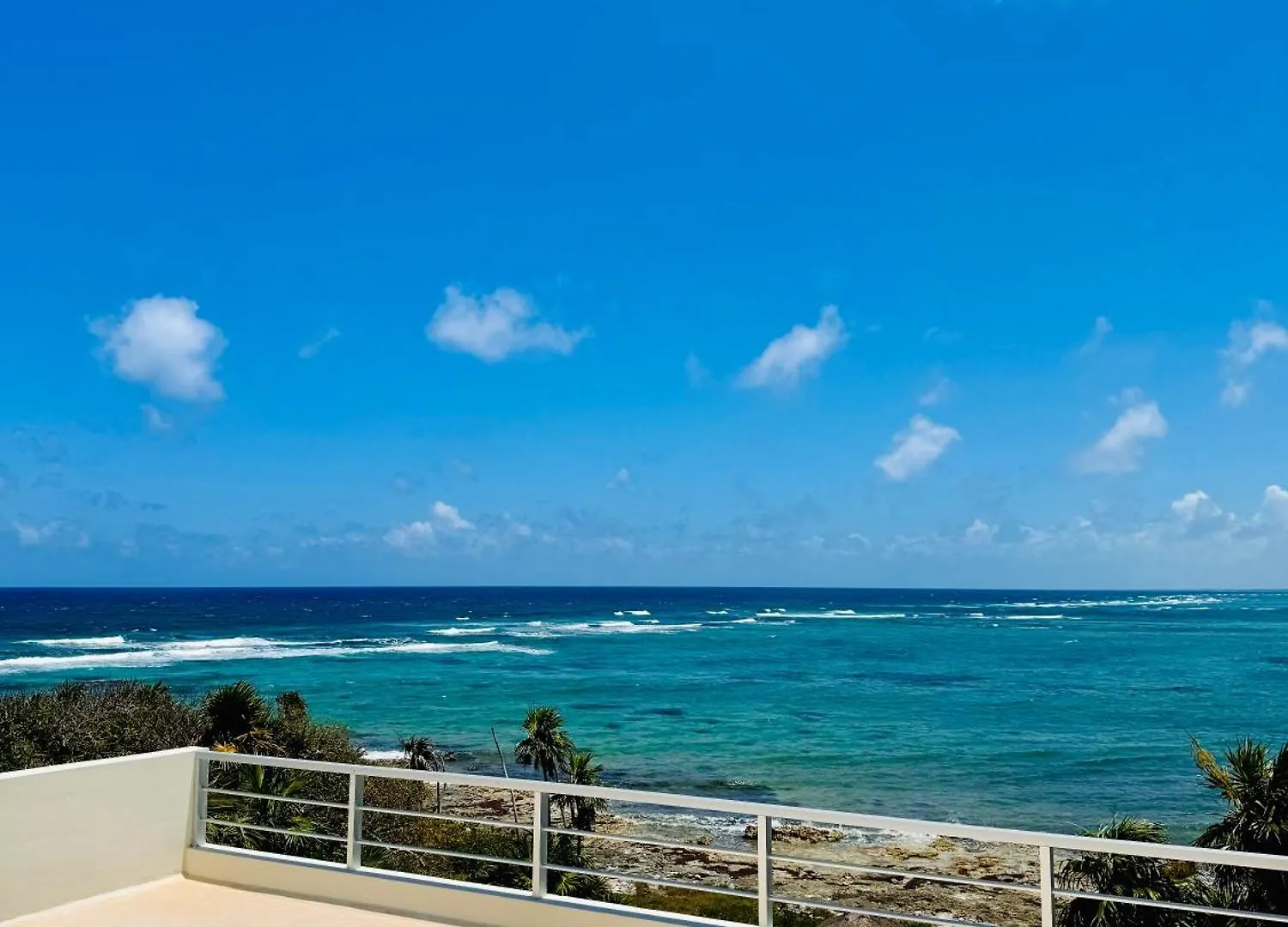 Beachfront Luruxy Villa In Tulum Pueblo