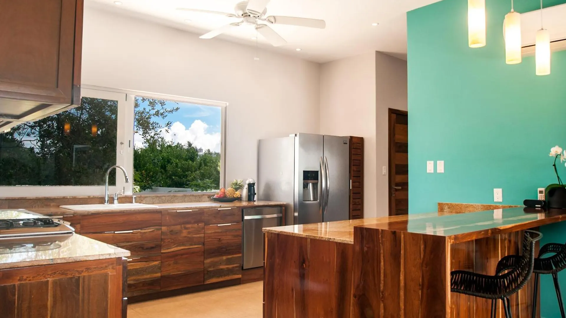 Beachfront Luruxy Villa In Tulum Pueblo